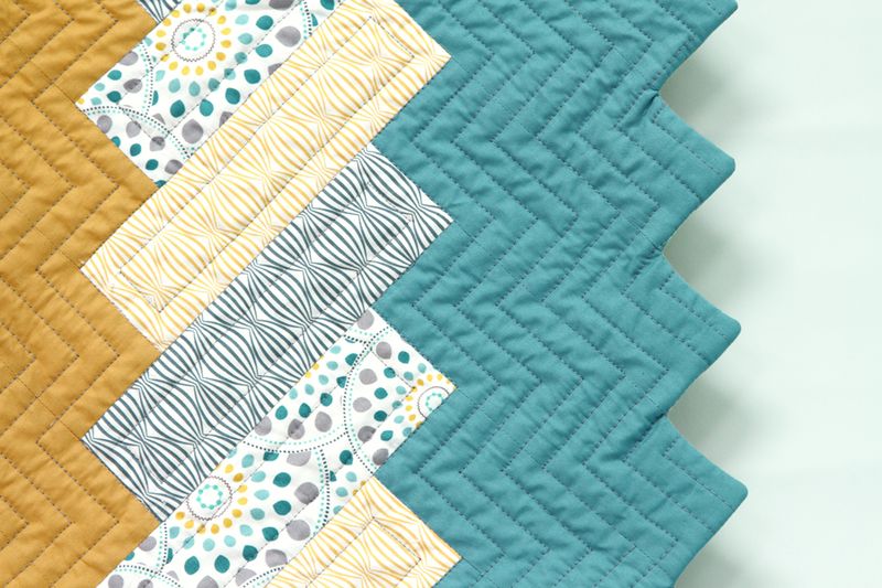 Essentials_tablerunner_1 Essentials_tablerunner_1