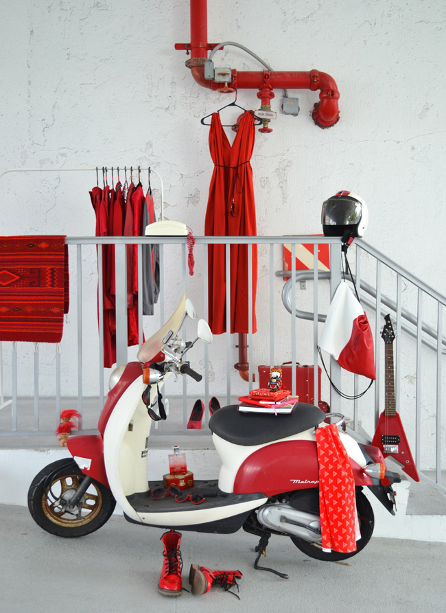 Collectible_red_main