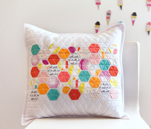 ArtGalleryFabrics_Boardwalk-Delight_Pillow_2