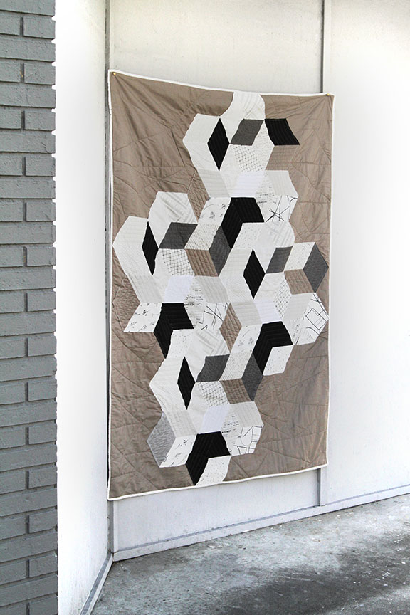 Capsules Raise the Volume Quilt Free_web