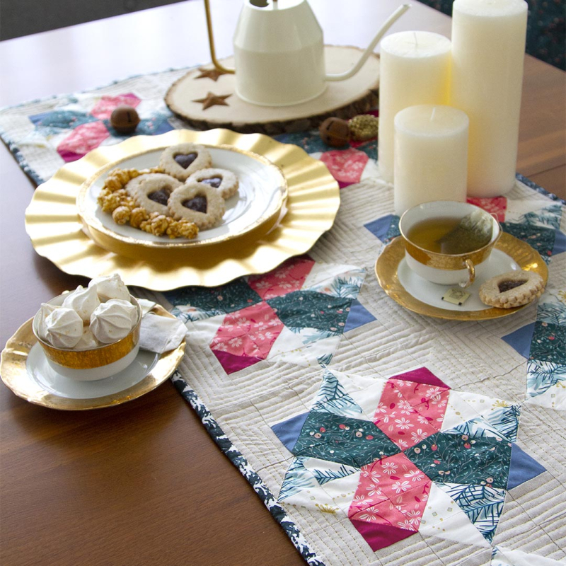 Merry&Bright_TableRunner_1 copy