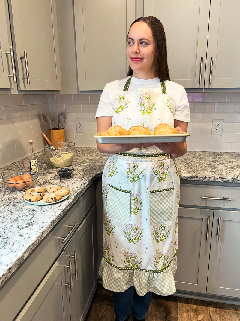 Learn How to Make An Apron With Midsummer Fabrics by Art Gallery&nbsp;Fabrics